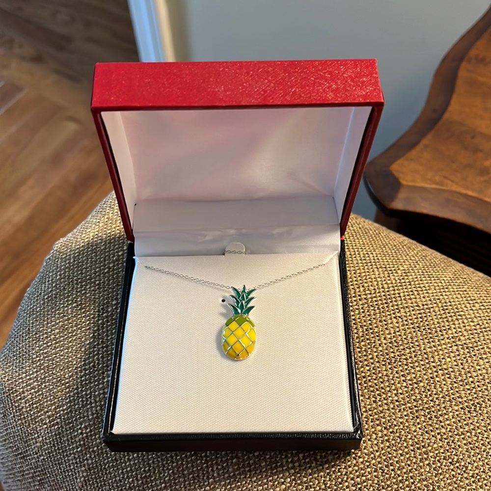 PINEAPPLE NECKLACE